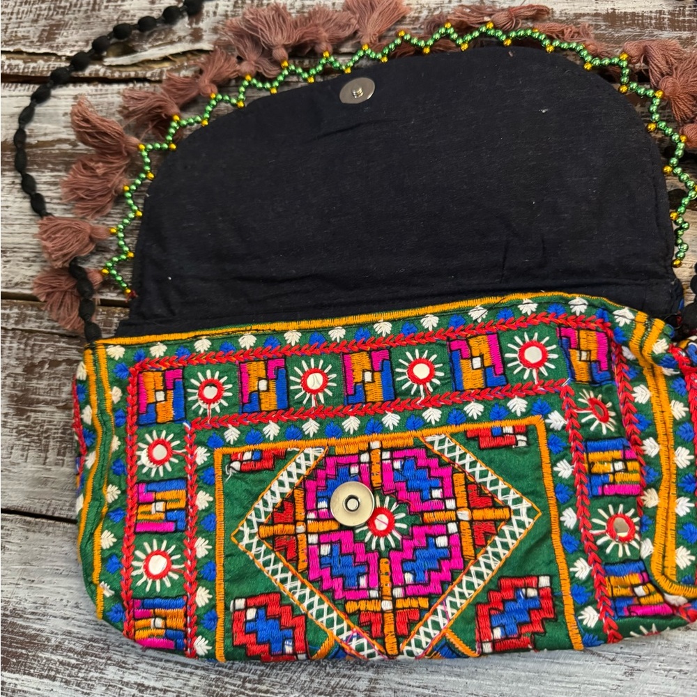 Multicolor Embroidered Rounded Flap Clutch - Green - Picture 3 of 8